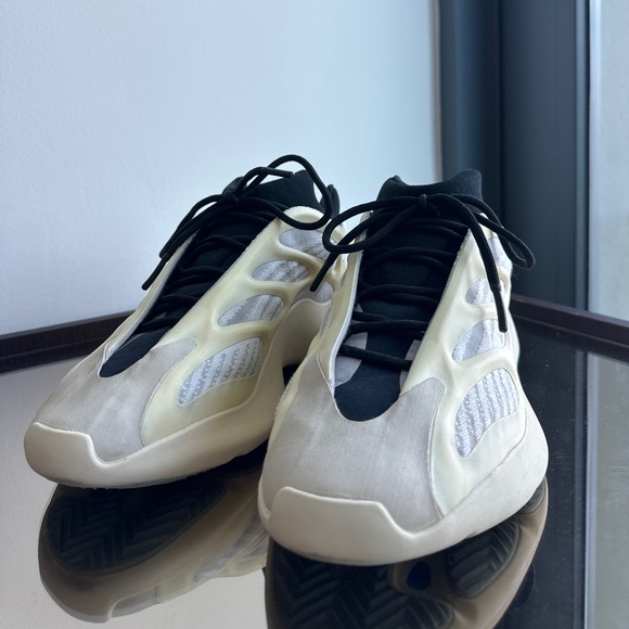 adidas Yeezy YEEZY 700 V3 "Azael" sneakers - Picture 1 of 5